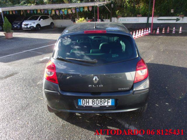 RENAULT Clio 1.2 16V 3 porte Luxe