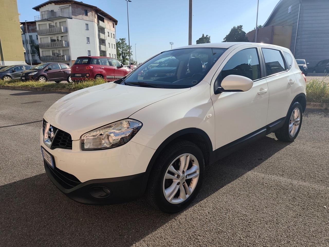 Nissan Qashqai 1.6 GPL gancio traino lavori certificati