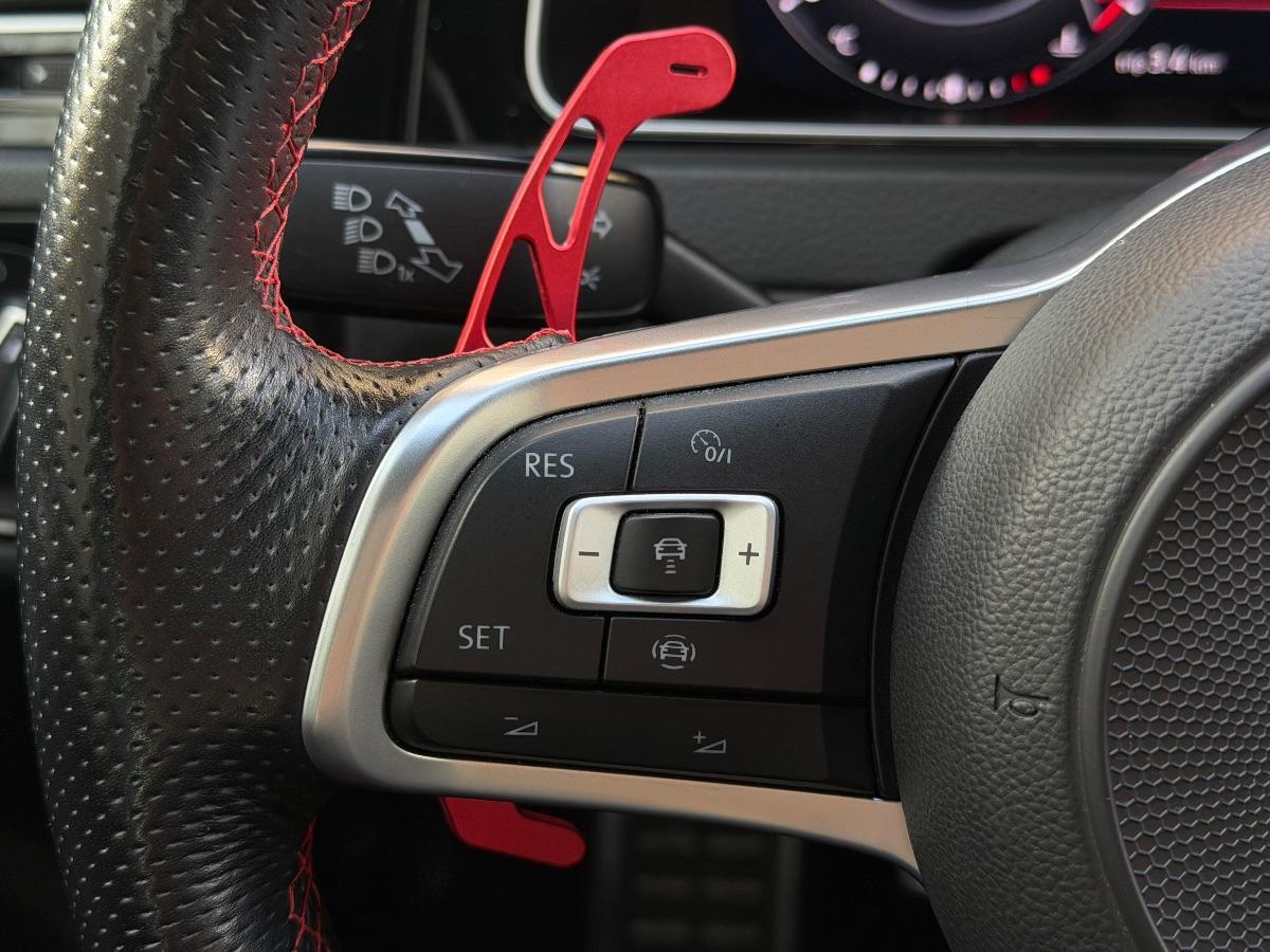 Volkswagen Golf 7.5 GTI TCR 2.0 TSI 290 CV