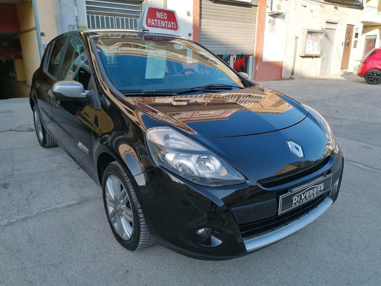 Renault Clio 1.2 Benzina PARI AL NUOVO
