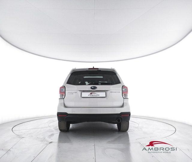 SUBARU Forester 2.0i e-boxer Un Limited Saas lineartronic