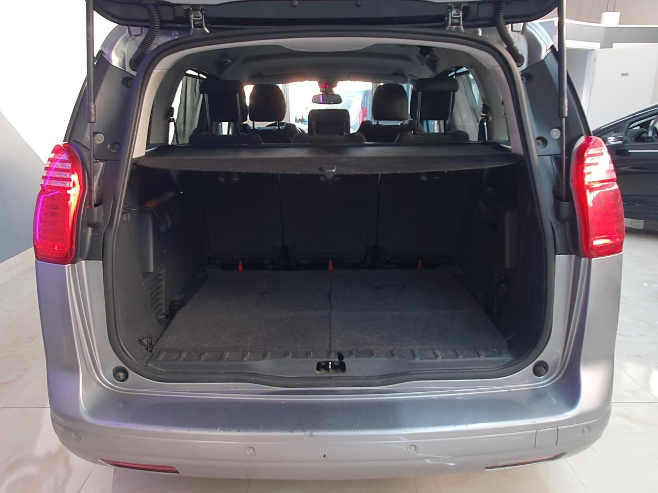 Peugeot 5008 1.6 hdi 115cv Active 2015