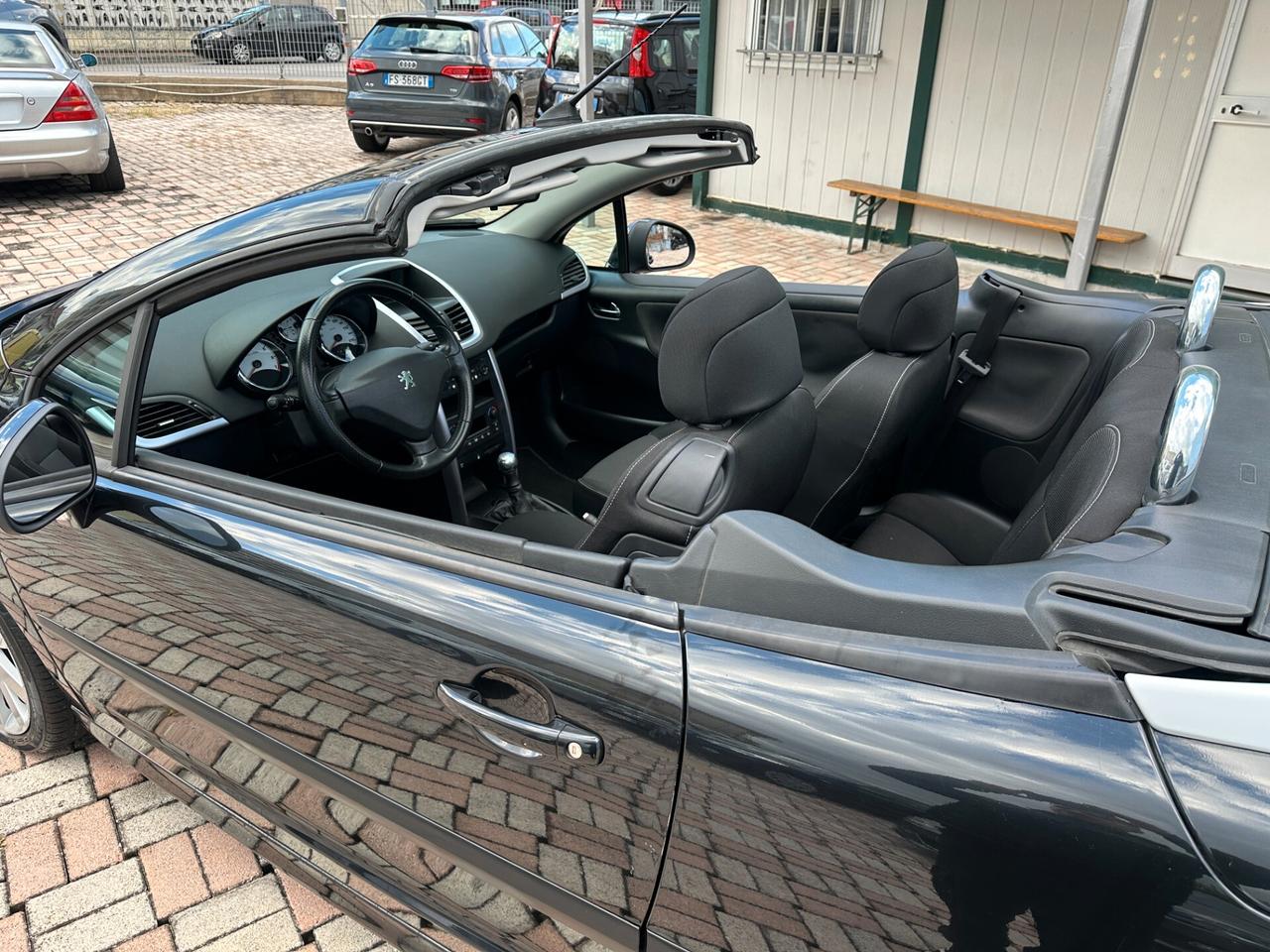 Peugeot 207 1.6 VTi 120CV CC Féline