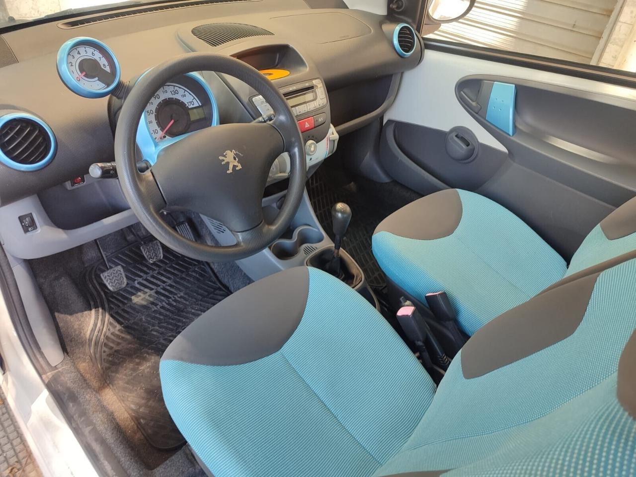 Peugeot 107 1.0 BENZ. 68CV.