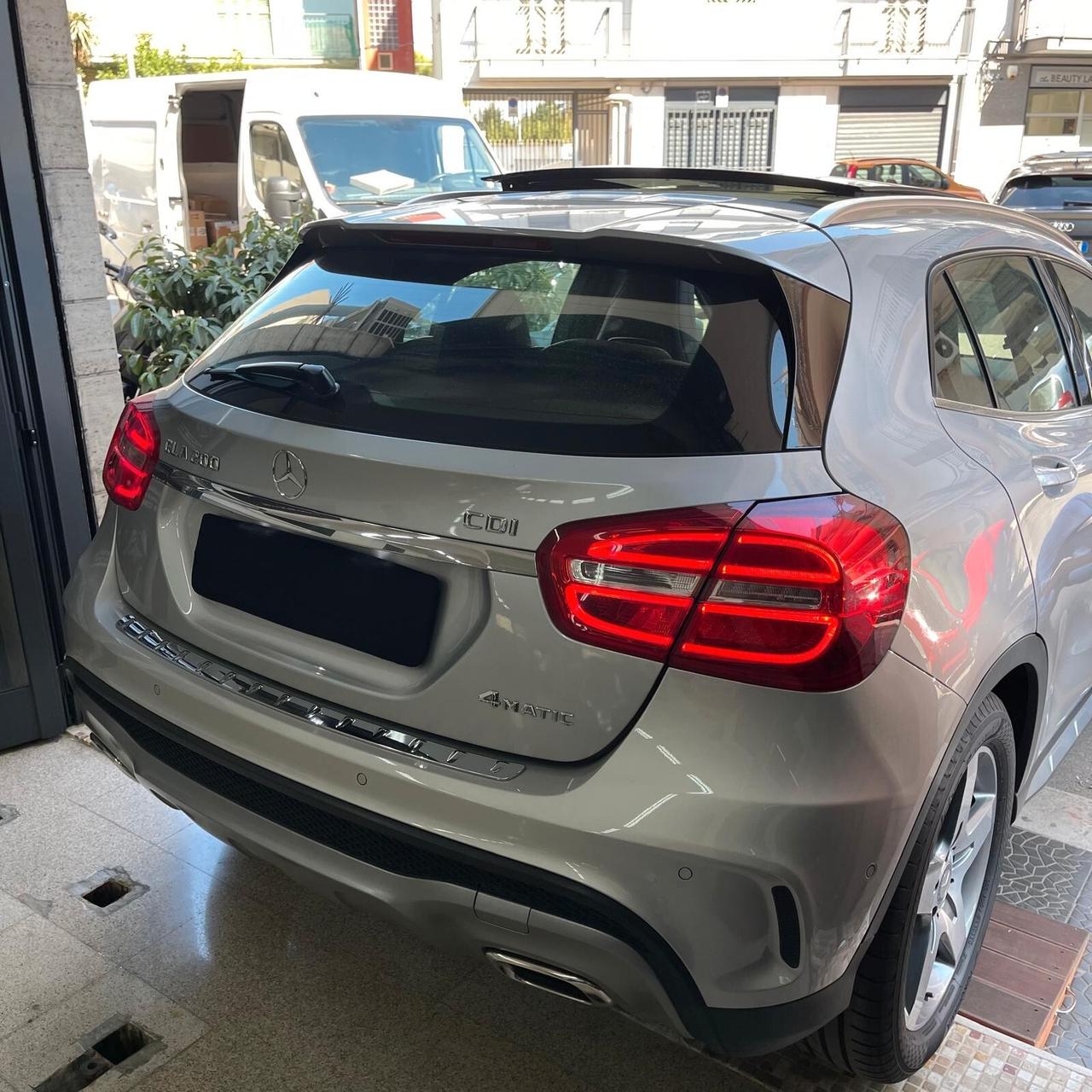 Mercedes-Benz GLA 200 CDI Automatic 4Matic Premium