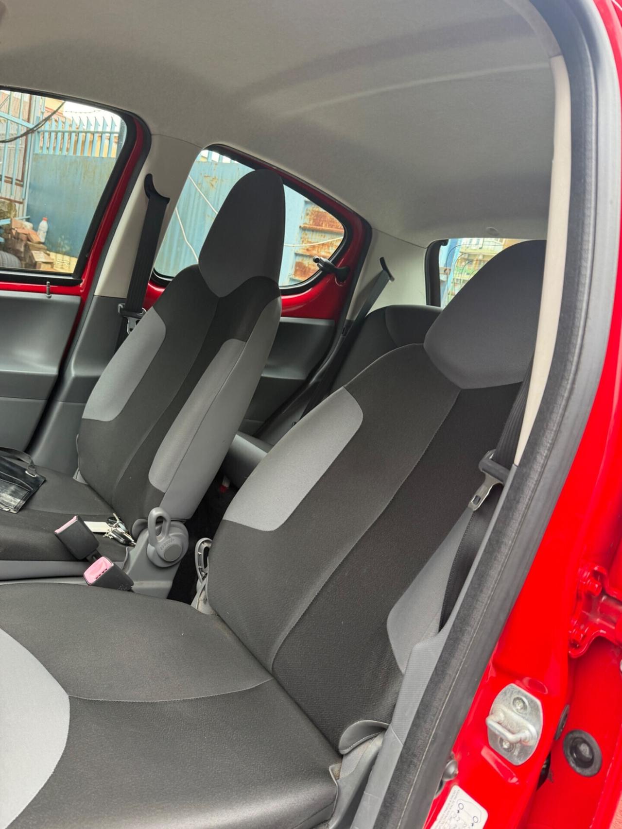 Peugeot 107 1.0 68CV 5p. Plaisir