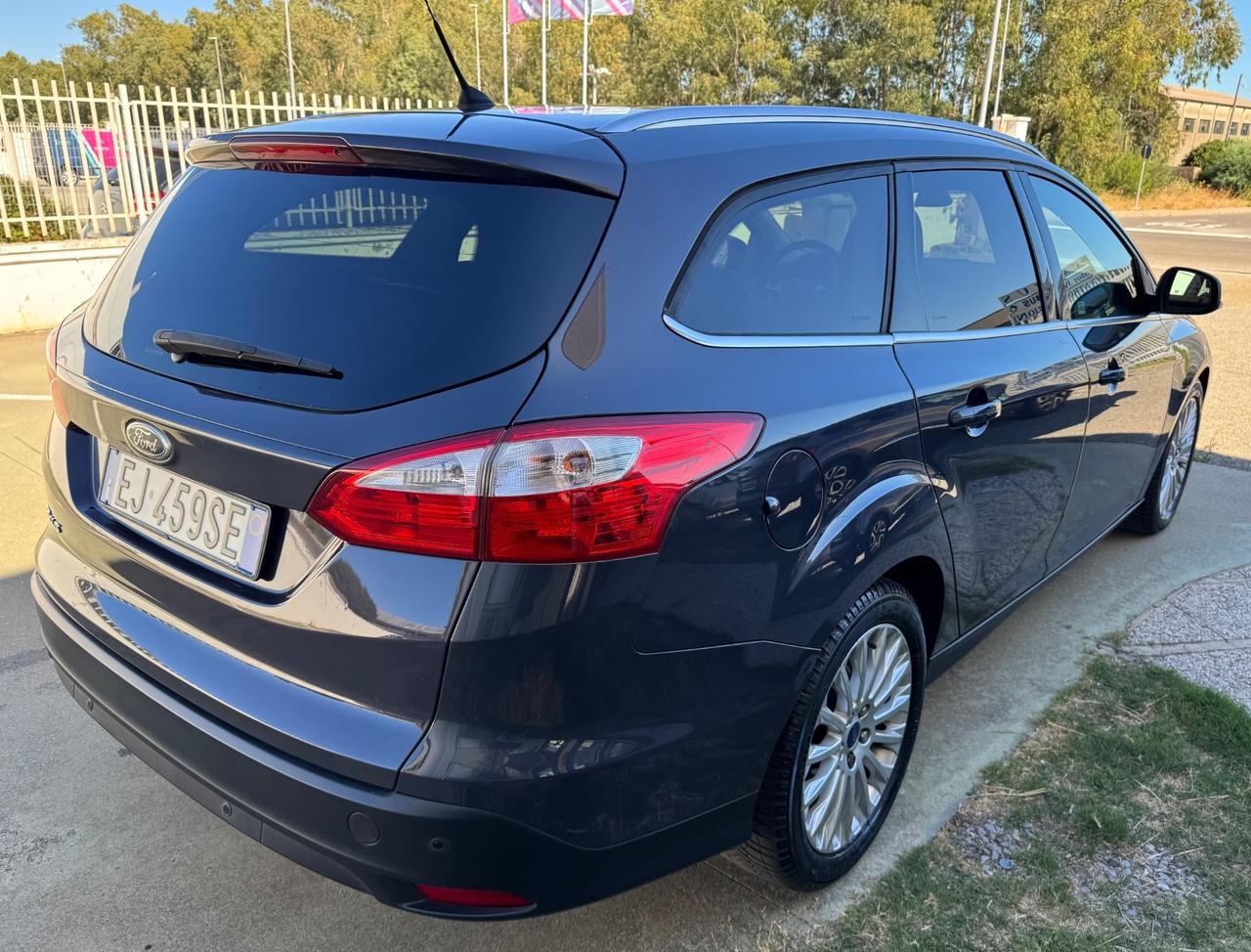 Ford Focus 1.6 TDCi 115 CV SW Titanium -122.000 KM-