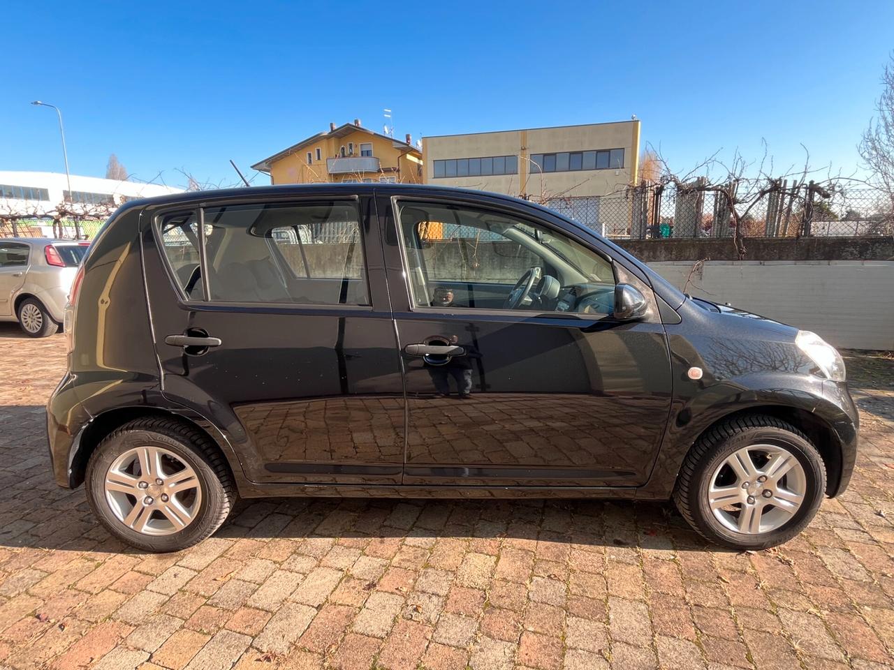 Daihatsu Sirion 1.0 12V Mio