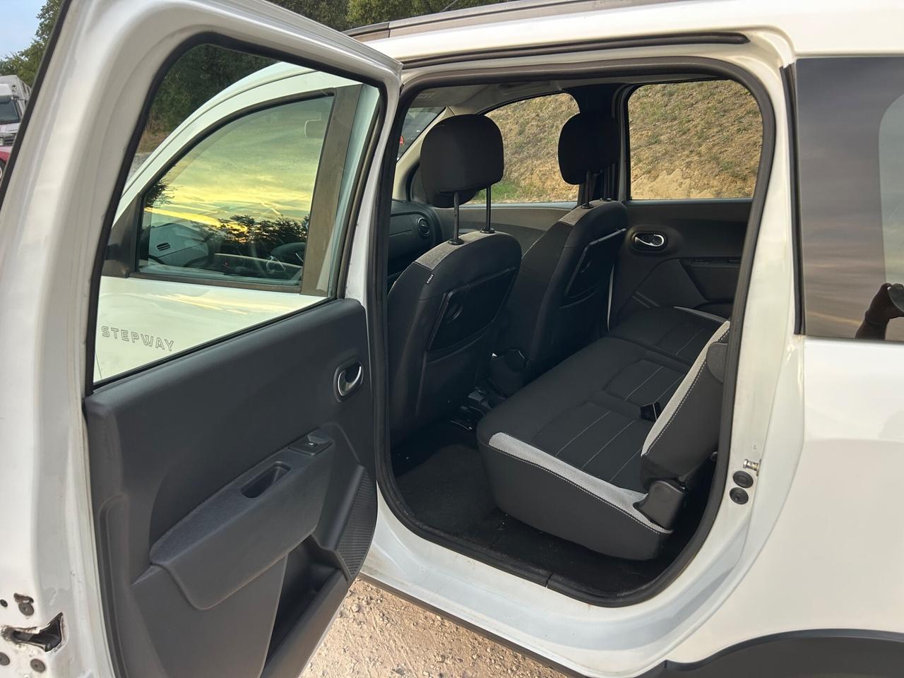 Dacia Lodgy Stepway 1.6 100 CV S&S GPL 5 posti