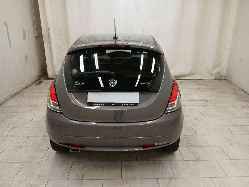 Lancia Ypsilon 1.0 firefly hybrid Gold s&s 70cv