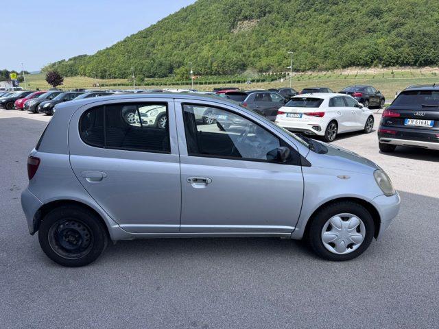 TOYOTA Yaris 1.0i 16V cat 5 porte OK neopatentati
