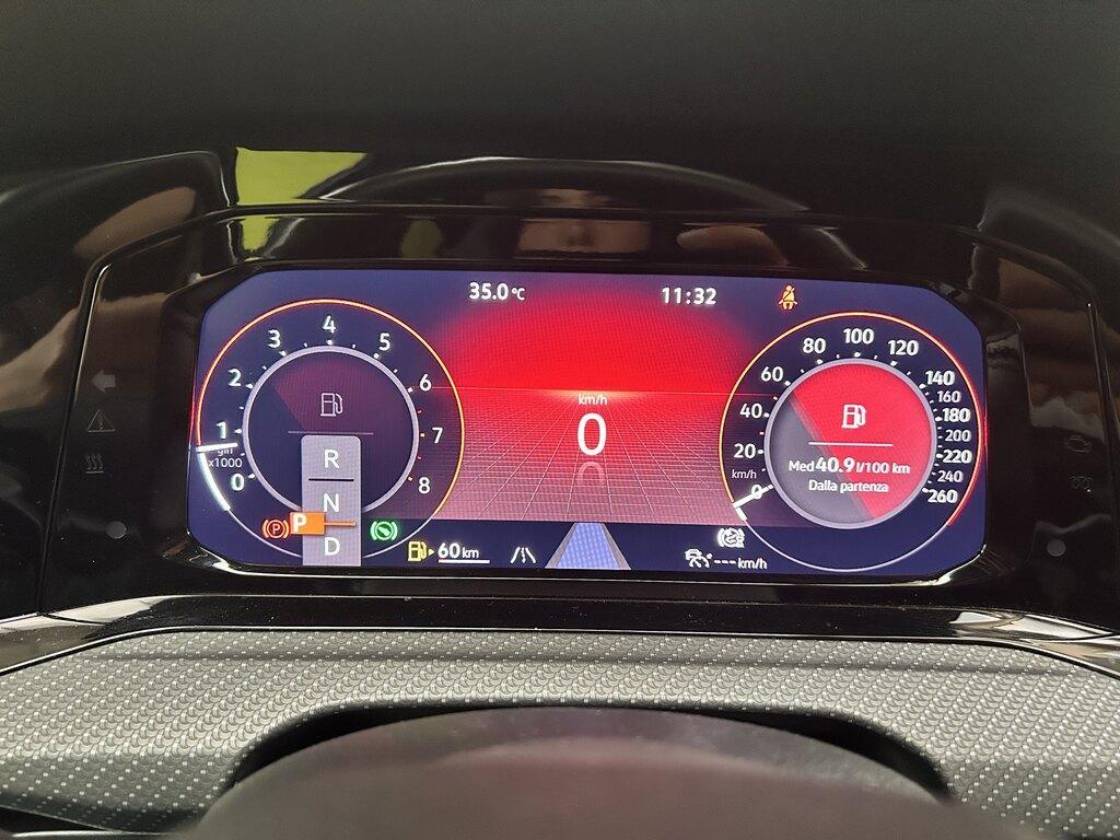 Volkswagen Golf 1.5 eTSI EVO ACT R-Line DSG