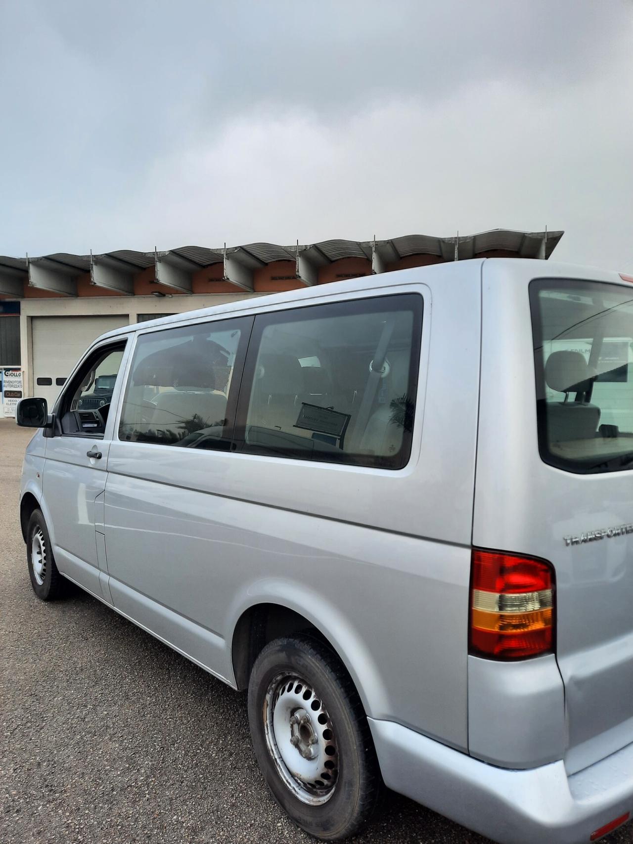 Volkswagen Transporter 9 POSTI California 1.9 TDI Comfortline