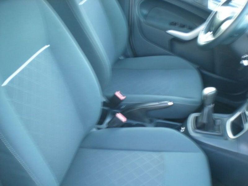 Ford Fiesta 5p 1.4 16v Titanium c/esp Gpl E5