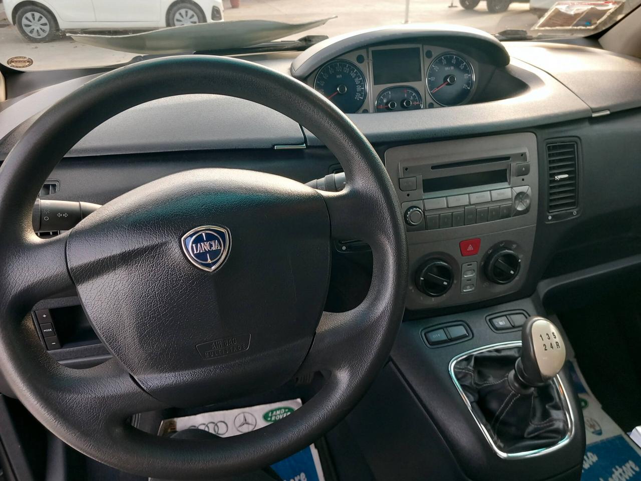 Lancia MUSA 1.6 Multijet Oro gomme nuove doppia chiava ottima utilitaria