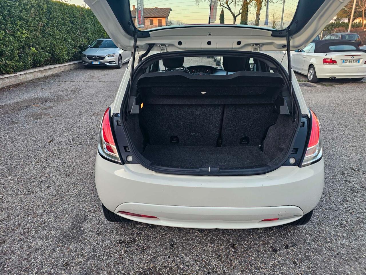 Lancia Ypsilon 1.2 69 CV 5 porte GPL Ecochic Gold