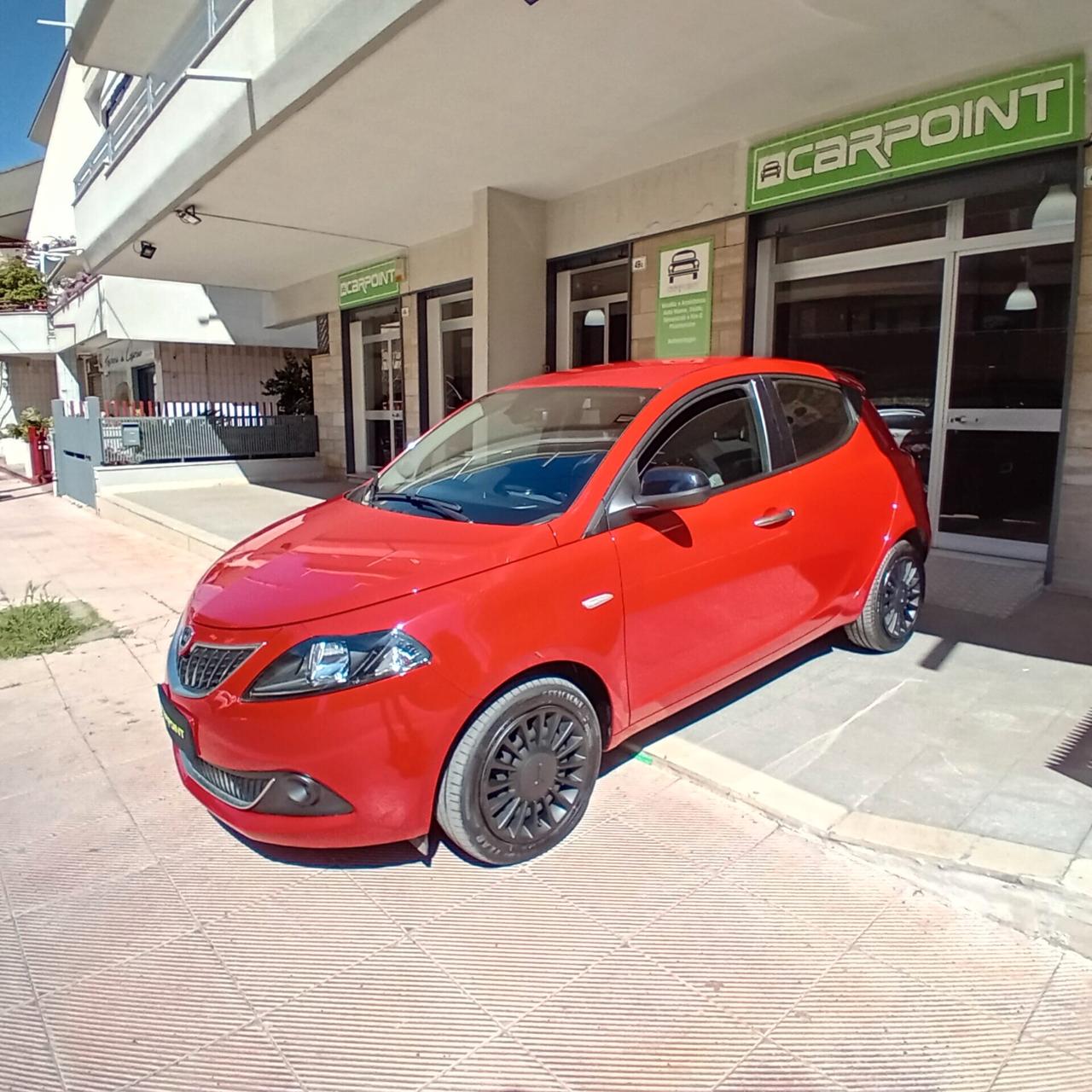 Lancia Ypsilon 1.0 FireFly 5 porte S&S Hybrid Ecochic UnYca