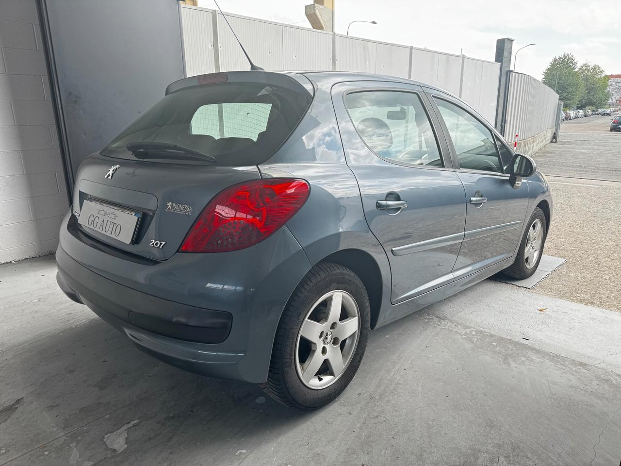 Peugeot 207 1.4 HDi 70CV 5p. ONE Line