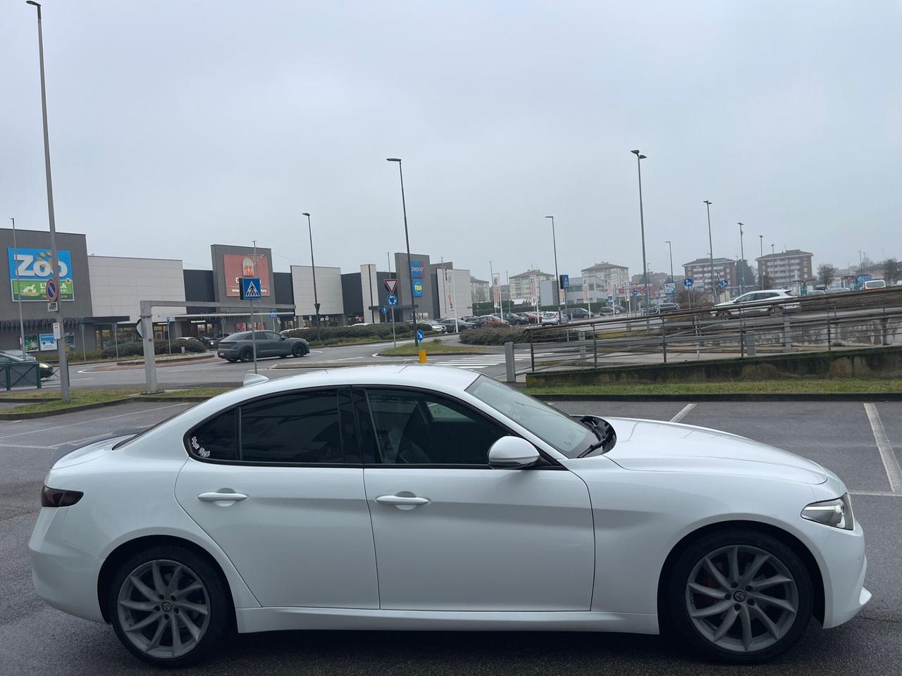 Alfa Romeo Giulia 2.2 Turbodiesel 190CV AT8 AWD Q4 B-Tech