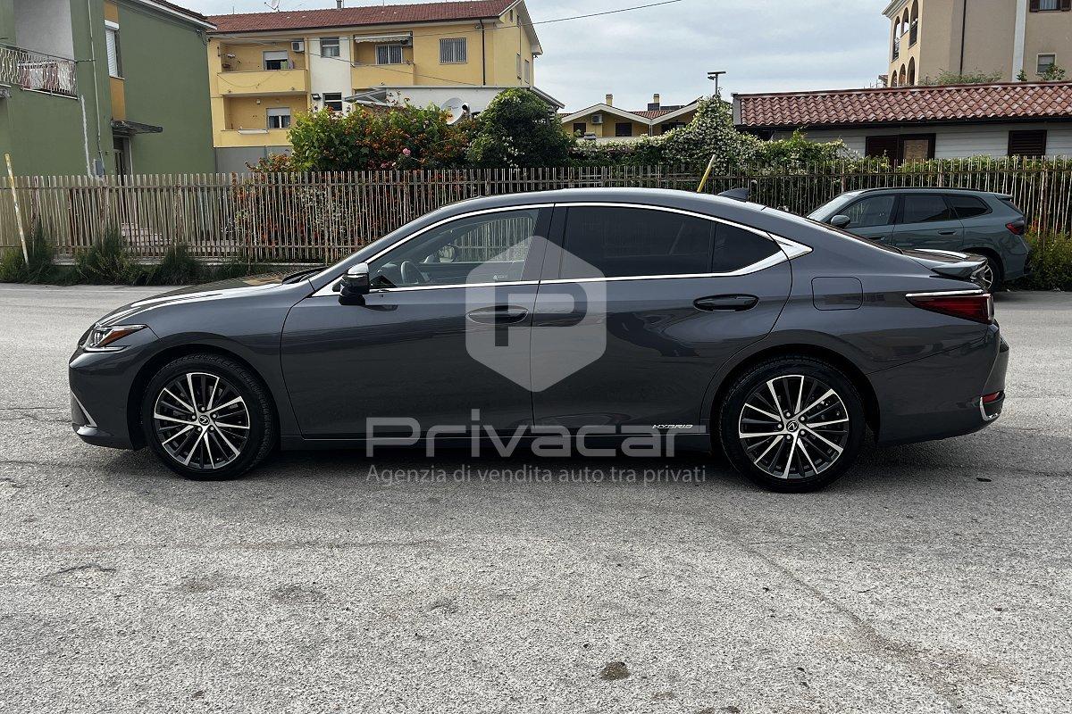 LEXUS ES Hybrid Executive