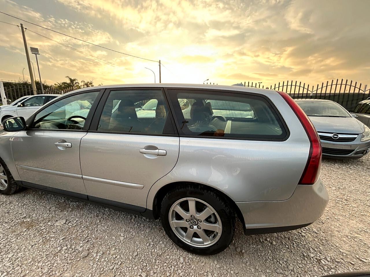 Volvo V50 D2 POLAR