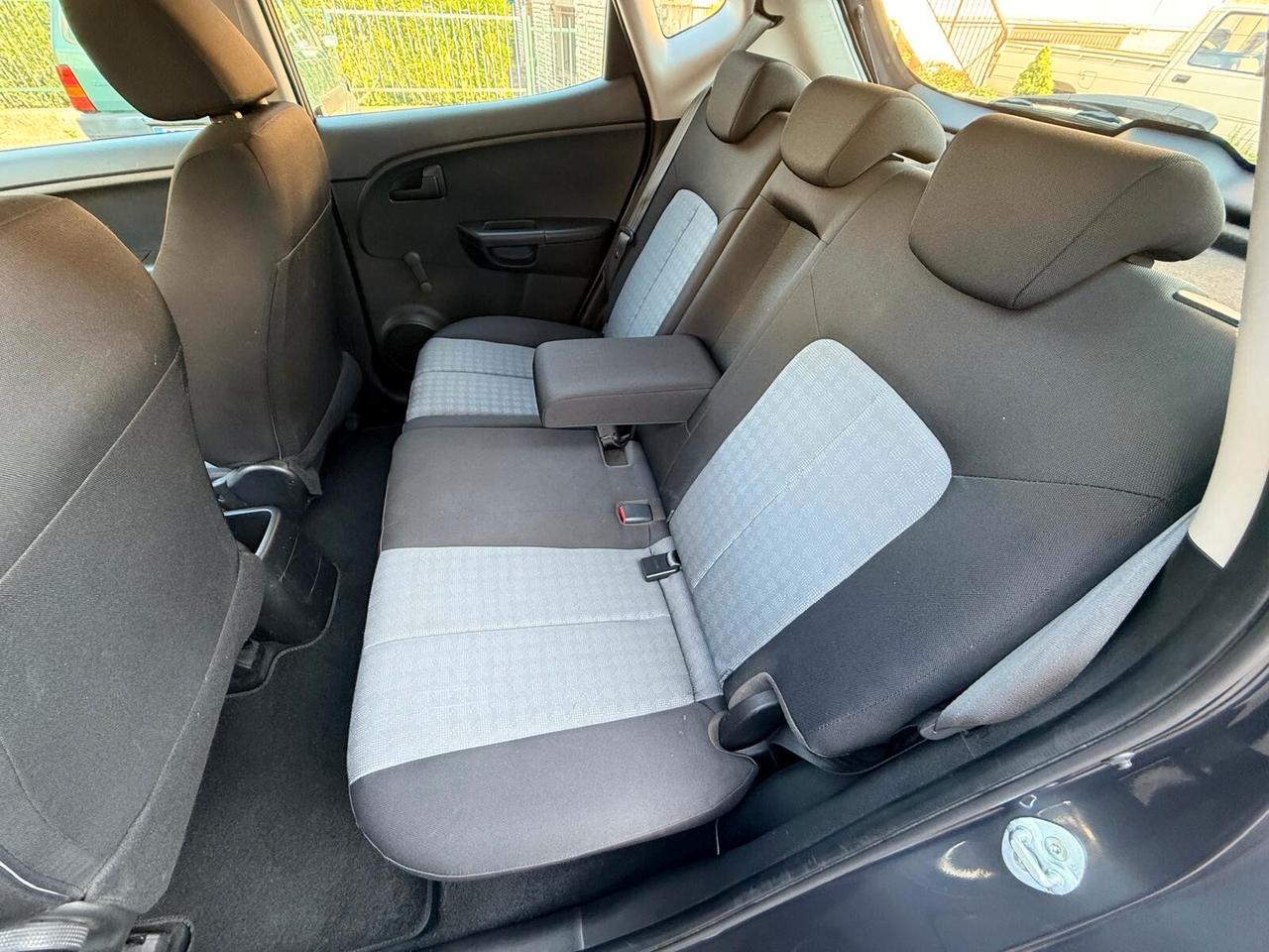 Kia Venga 1.4 CVVT Cool Move&Style ***KM 67.000!!!)