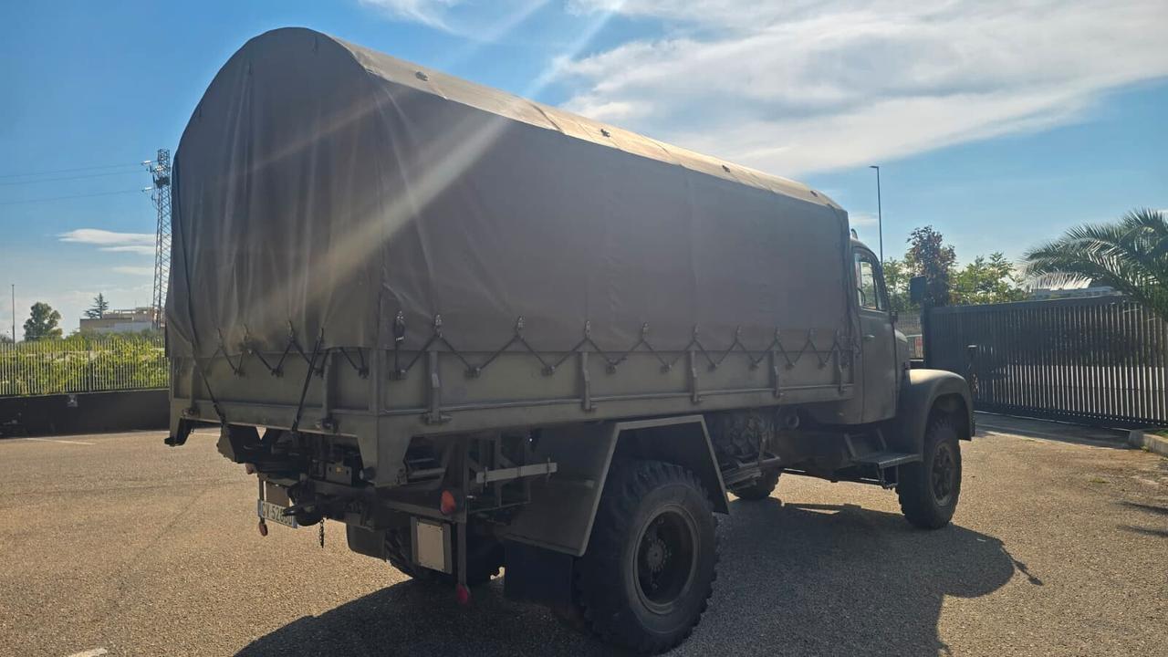 Saurer Berna 1976