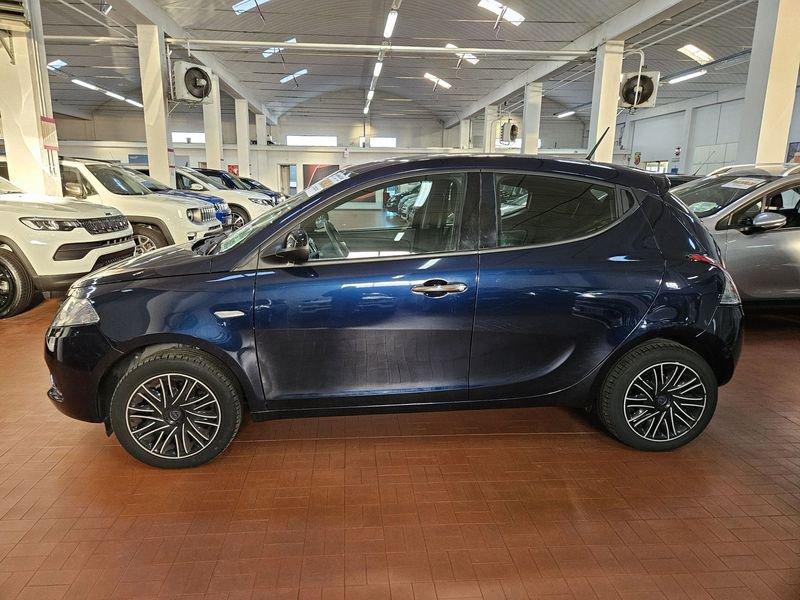 Lancia Ypsilon 1.2 69 CV 5 porte S&S Gold