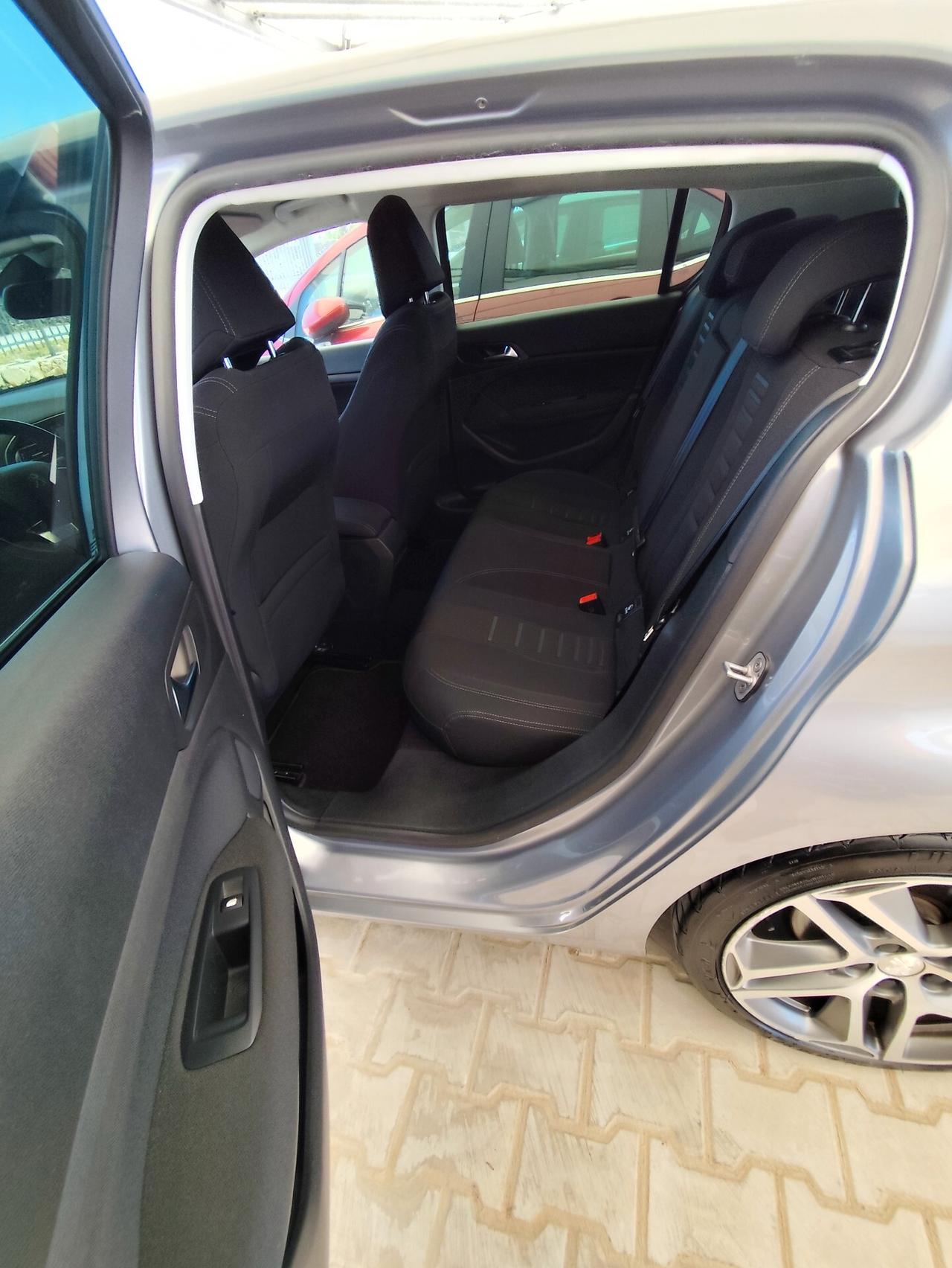Peugeot 308 1.6 e-HDi 115 CV Stop&Start Allure
