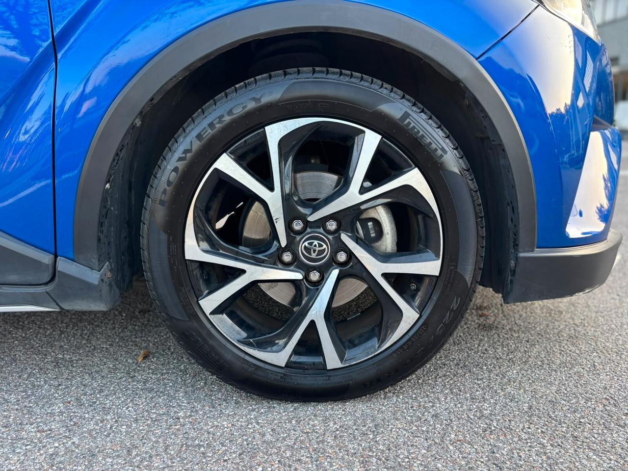 Toyota C-HR 1.8 Hybrid E-CVT Lounge