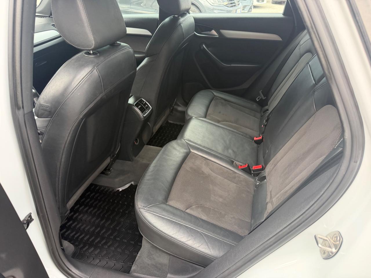 Audi Q3 2.0 TDI quattro S tronic Line Edition plus