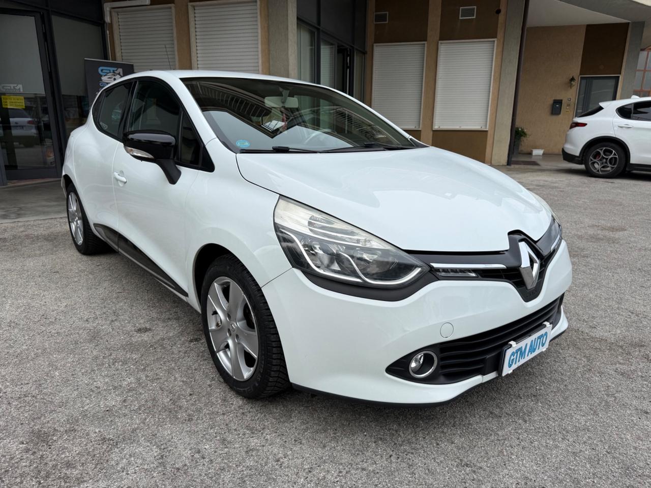 Renault Clio 1.2 75CV - Neopatentati