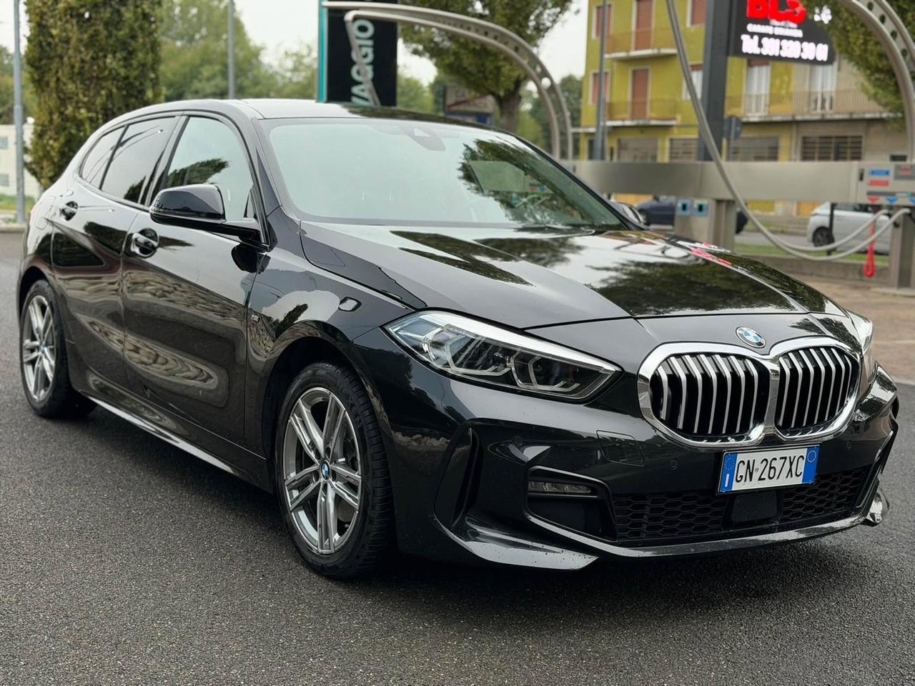 Bmw 116 116d 5p. Msport