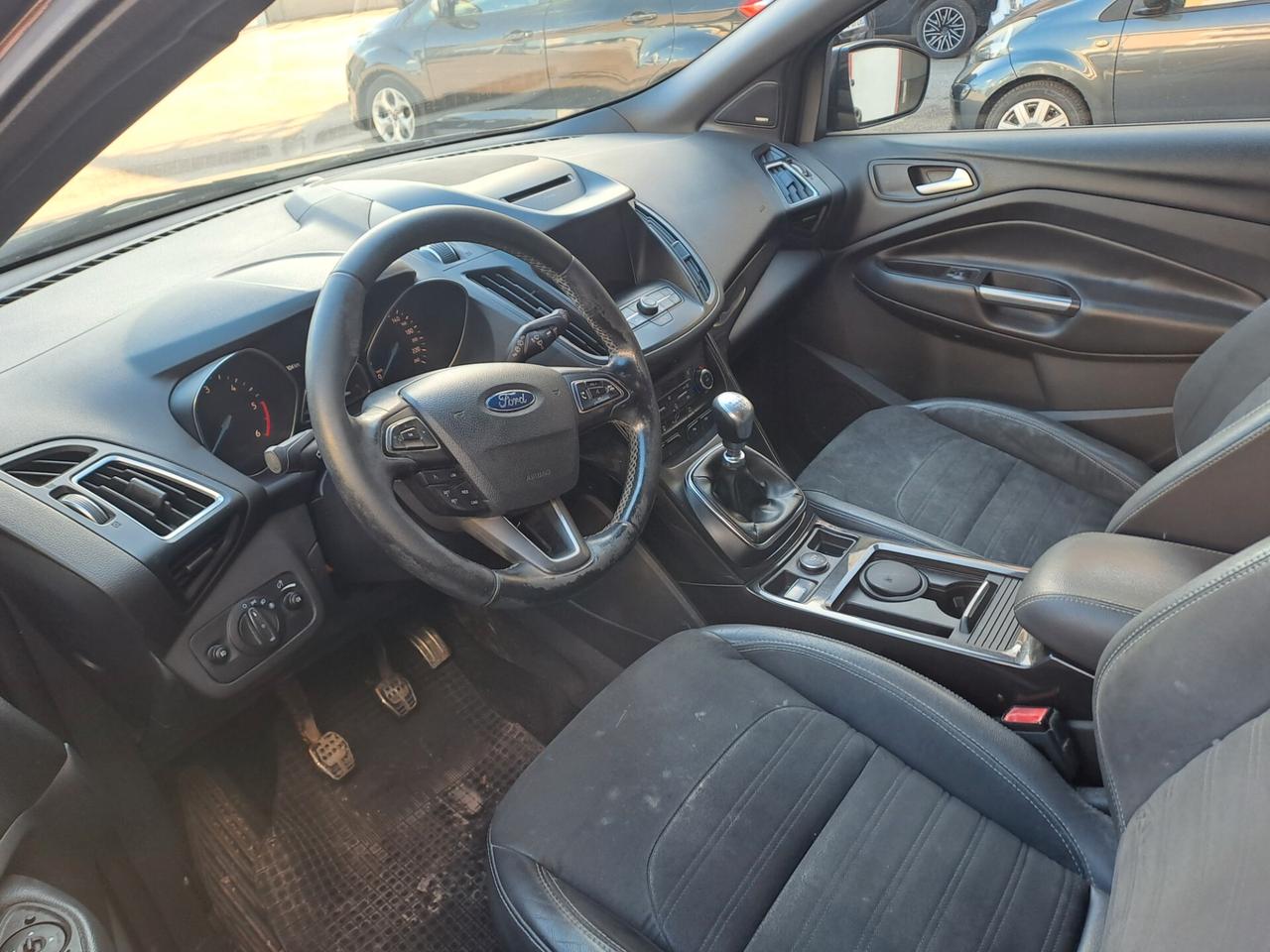 Ford Kuga 1.5 TDCI 120 CV S&S 2WD Titanium