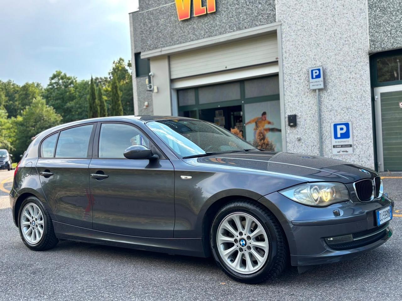 Bmw 120d cat 5 porte Attiva *AUTOMATICA*