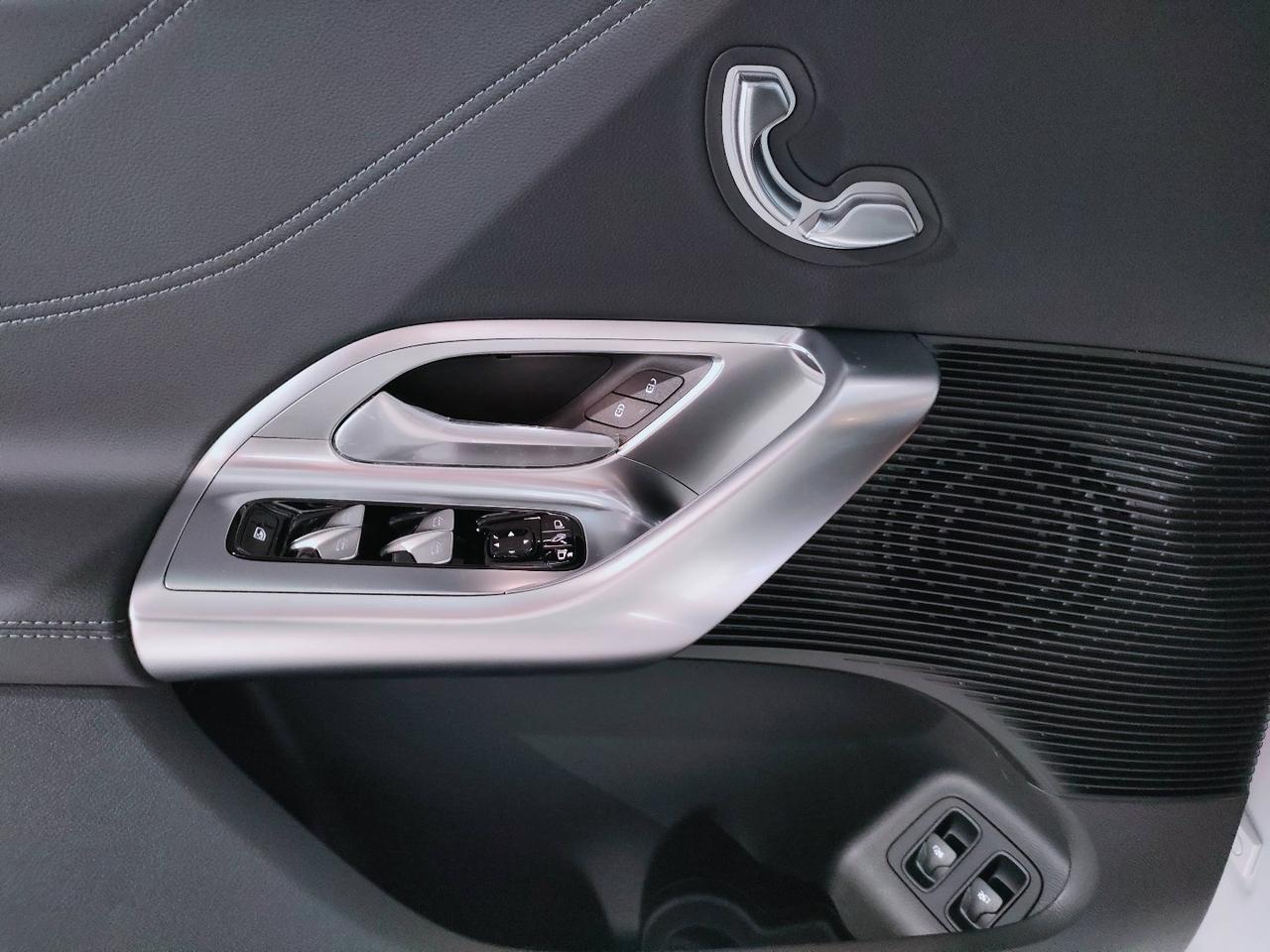 Mercedes-Benz GLC 400 4MATIC con tecnologia EQ