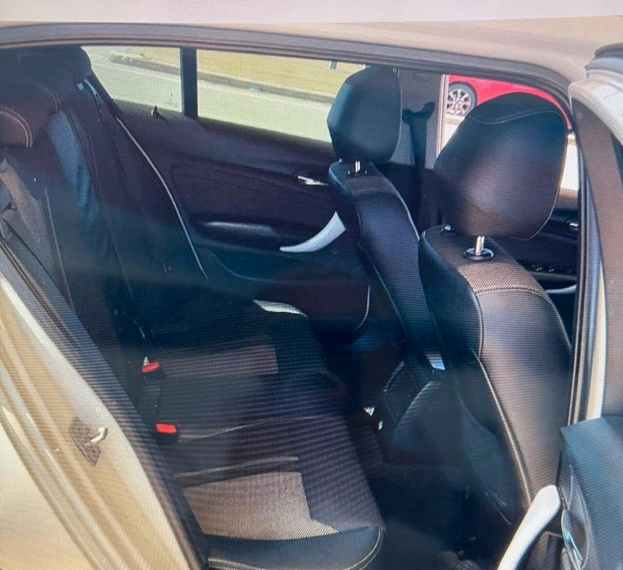 Bmw 116 116d 5p. Urban