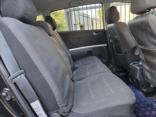 TOYOTA Corolla Verso 2.2 16V D-4D D-Cat 7pti
