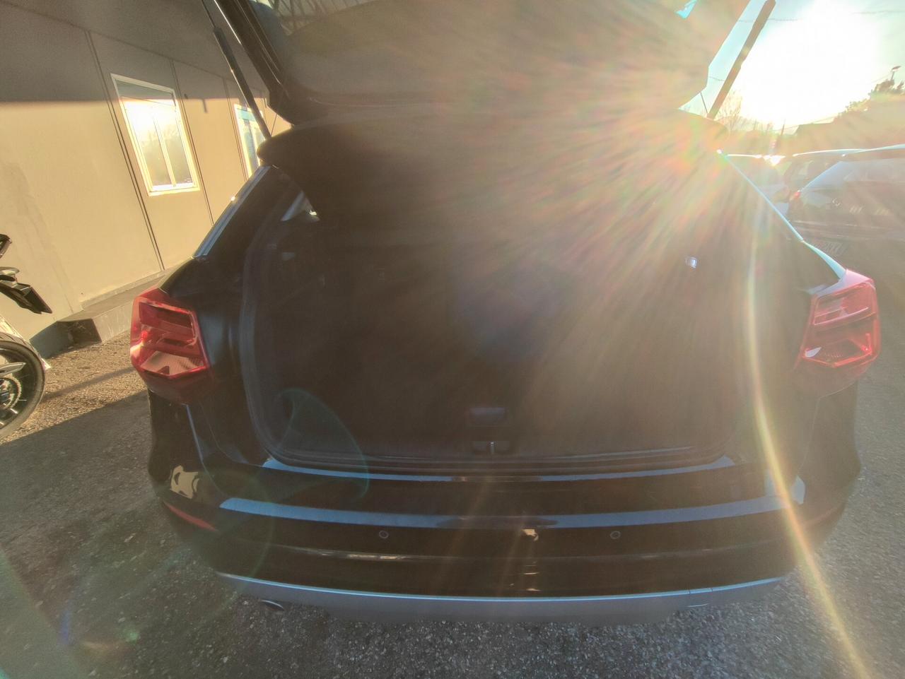 Audi Q2 30 TDI Business Design