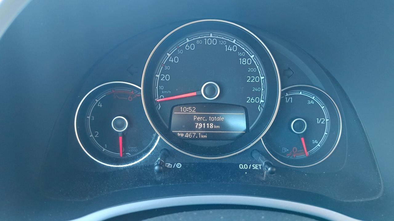 Volkswagen Maggiolino 2.0 TDI DSG Design BlueMotion Technology