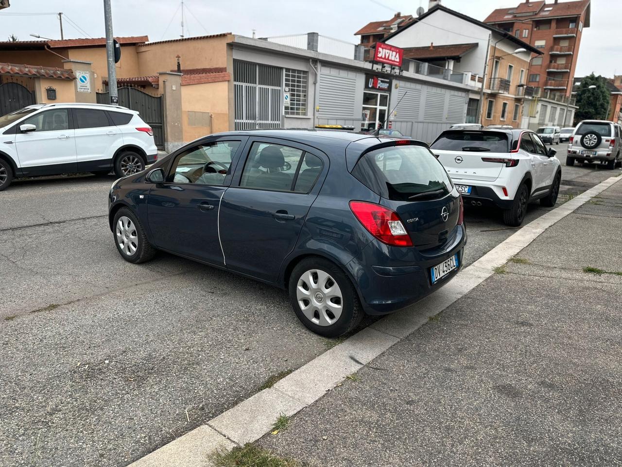 Opel Corsa 1.2 5 porte Cosmo