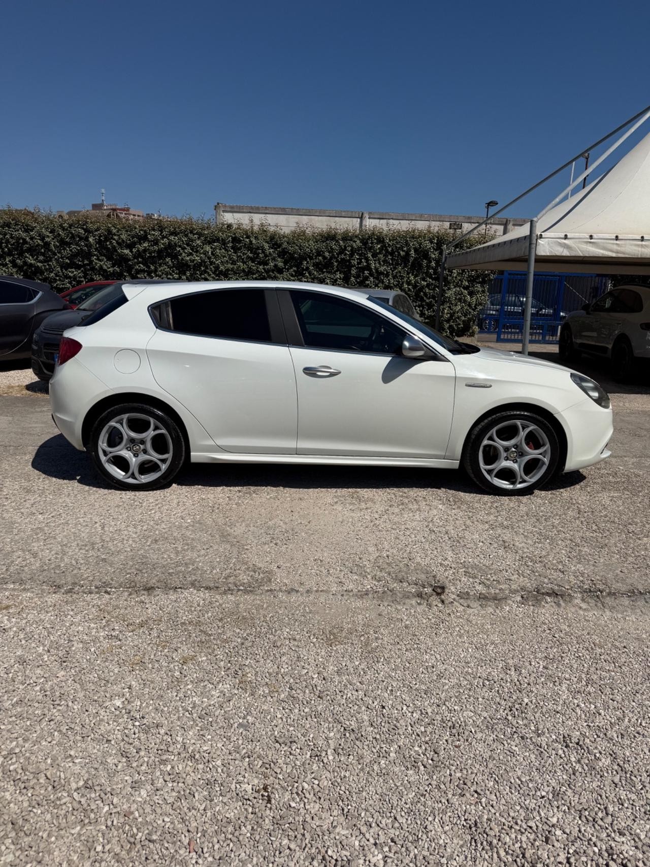 Alfa Romeo Giulietta 1.6 JTDm-2 105 CV Distinctive