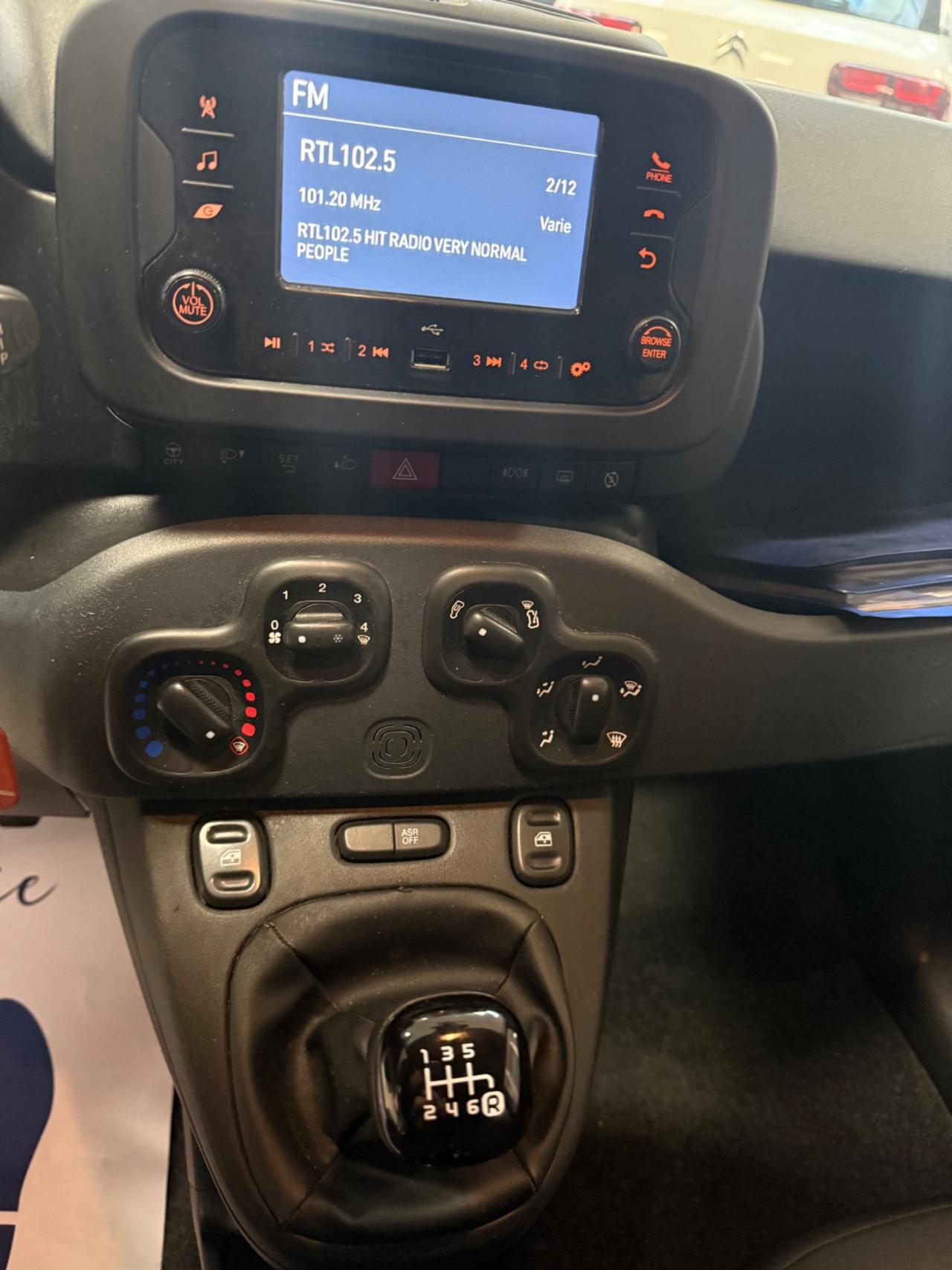 Fiat Panda 1.0 GSE S&S Hybrid Pop Van Iva Compresa