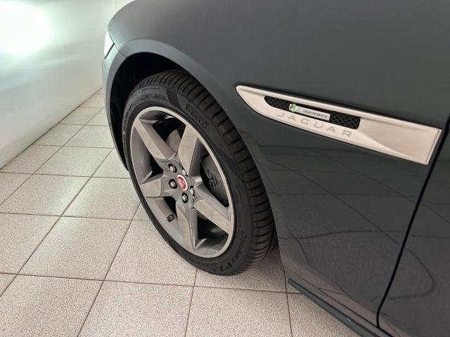 JAGUAR XE 2.0 D Turbo 180 CV AWD aut. R-Sport