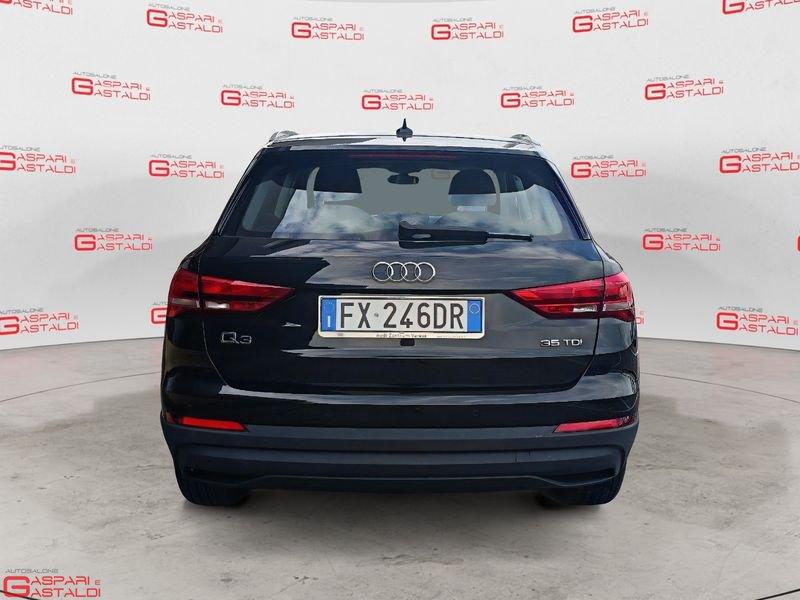 Audi Q3 35 TDI S tronic Business