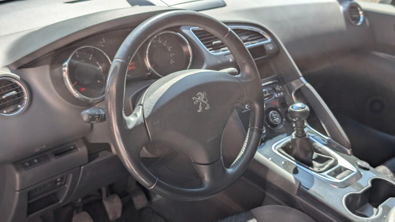 Peugeot 3008 1.6 HDi 115CV Allure