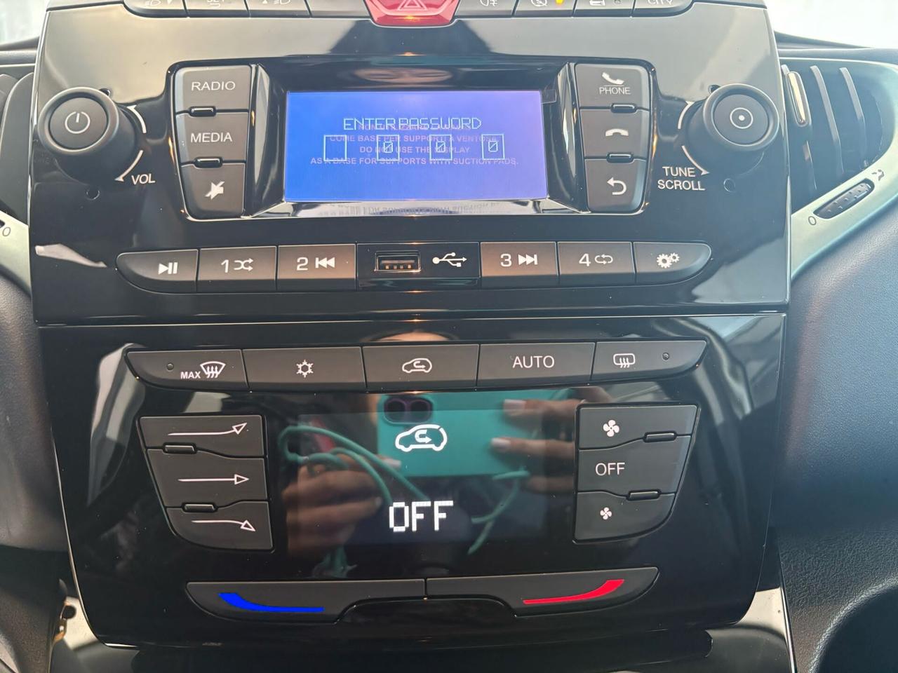 Lancia Ypsilon 1.0 FireFly 5 porte S&S Hybrid Oro