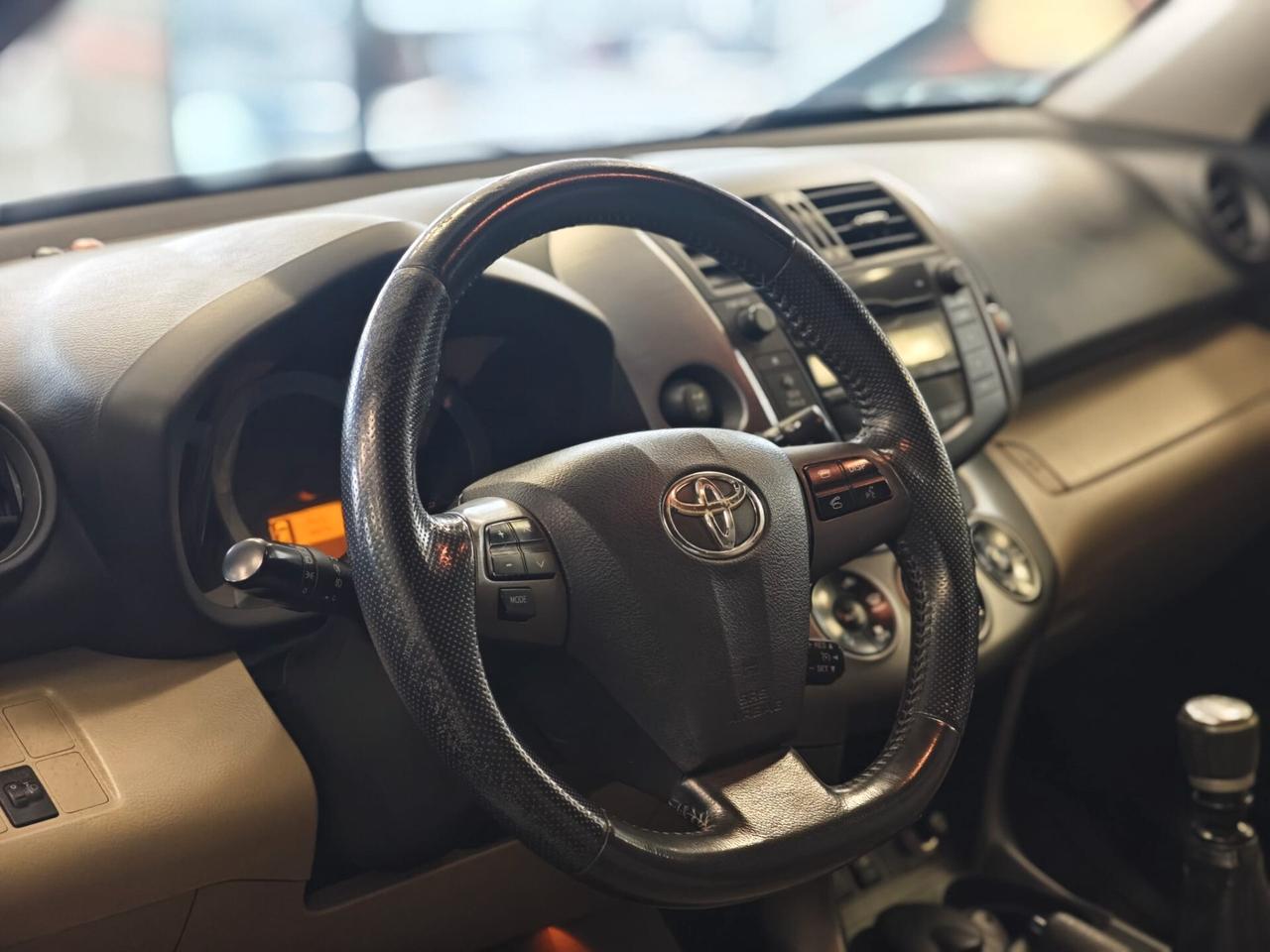 Toyota RAV 4 RAV4 2.2 D-4D 150 CV DPF Luxury