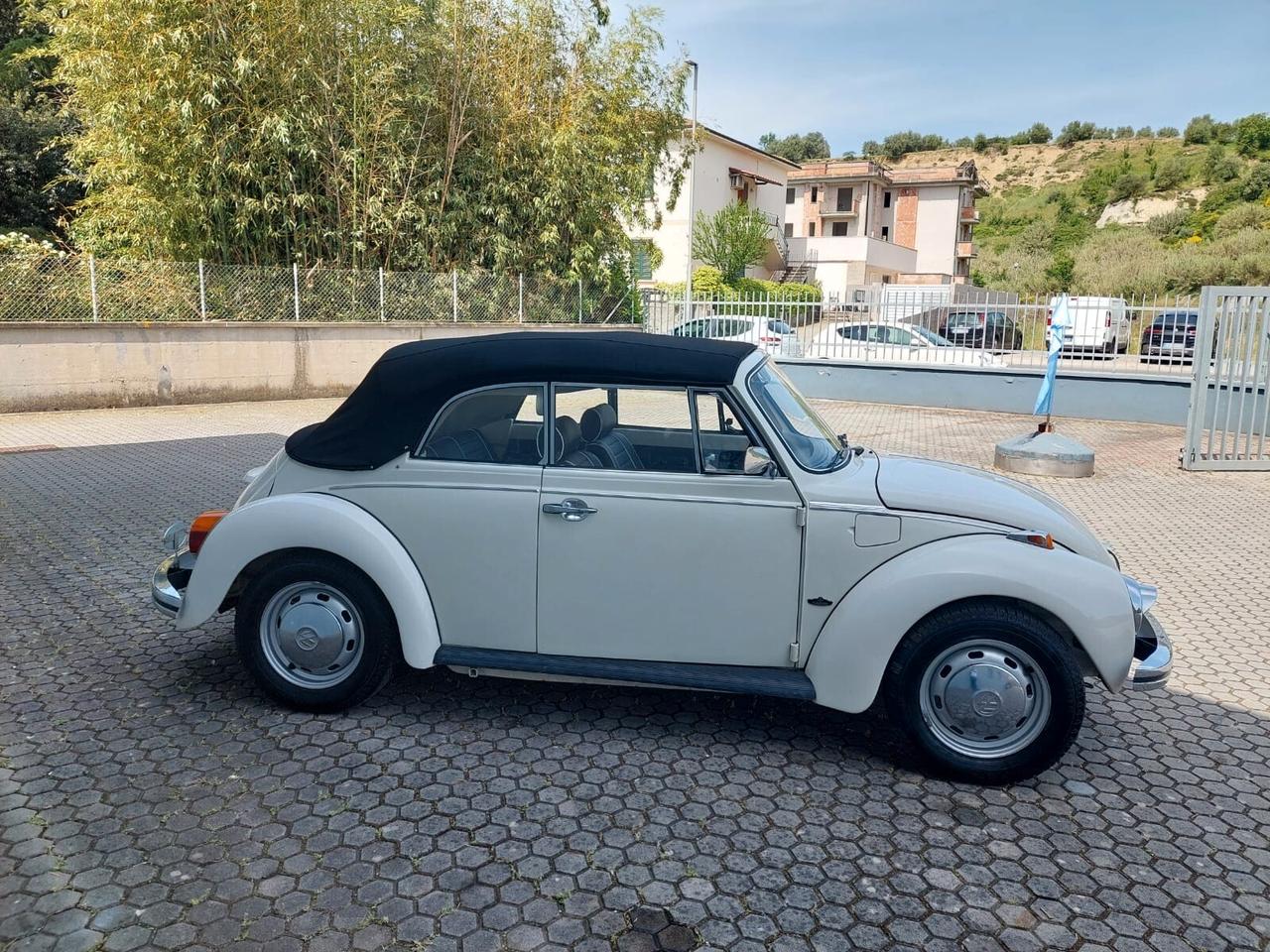 Volkswagen Maggiolino 1303 Cabrio