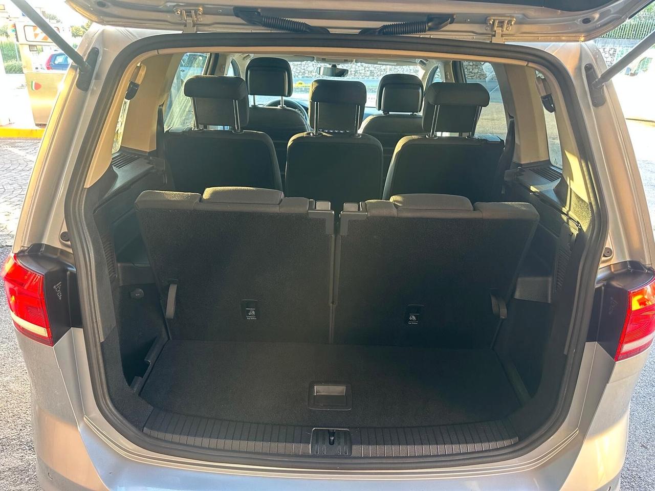 Volkswagen Touran 1.6 TDI 115 CV SCR DSG Executive BlueMotion Tech.7 posti